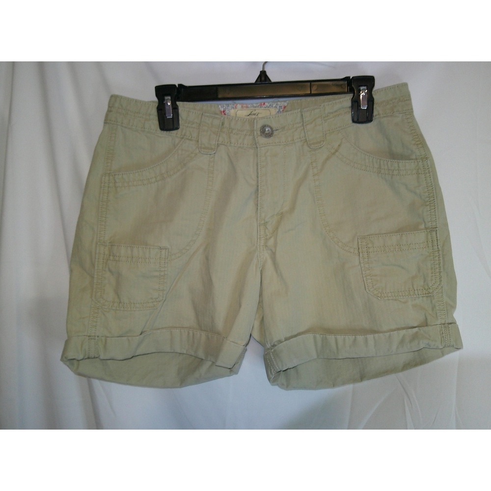 Levis Khaki Shorts Cuffed Utility Pockets Casual Everyday‎ Womens Size 10